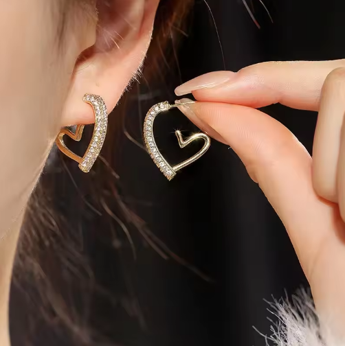 Crystal Heart Earrings: Perfect Romantic Accessories for Every Day