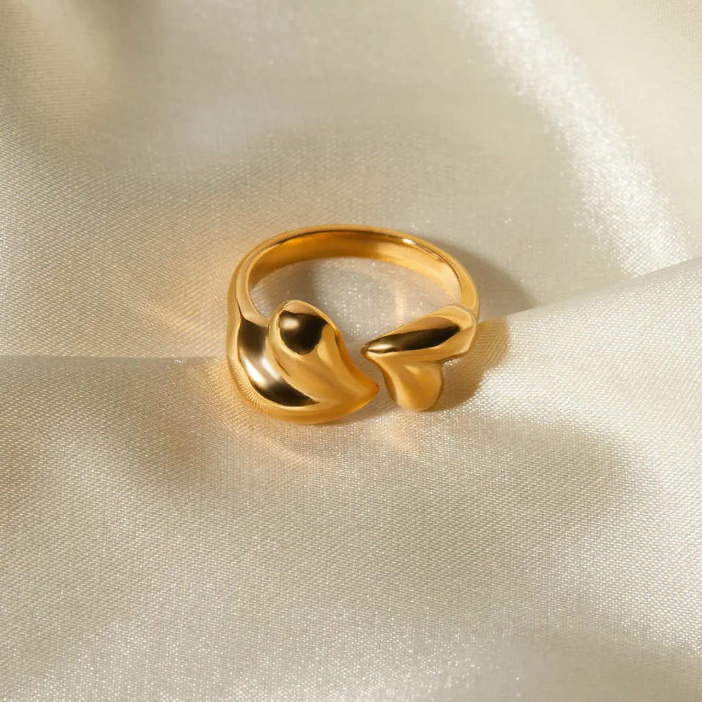 Modern Sculptural Gold Open Ring – Puffy Double Heart Design