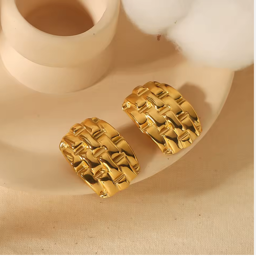 Chunky Woven Basket Stud Earrings - ORYX TREND EaringBold, wide stud earrings featuring an all-over basket-weave or interwoven texture.Default Title#