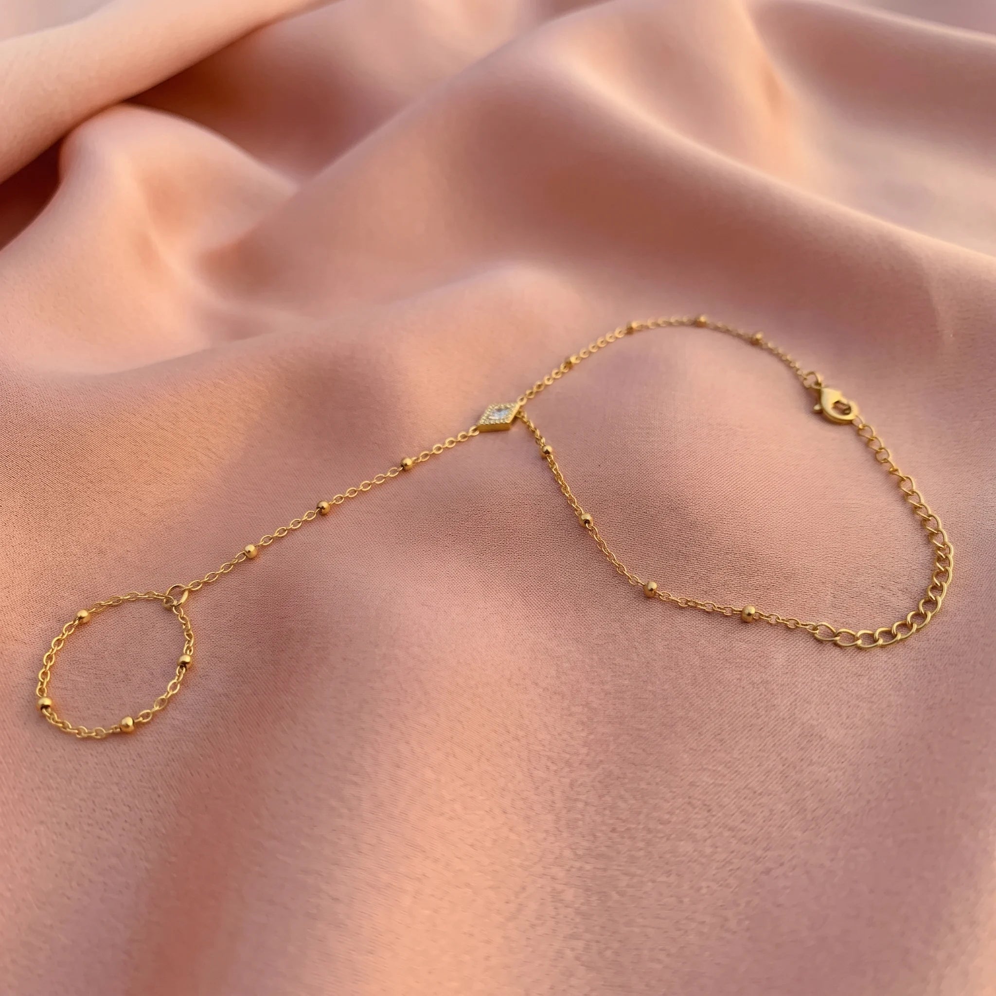 Diamond Shape Hath Phool | Gold Hand Harness Bracelet for Women | Bridal Hand Jewellery