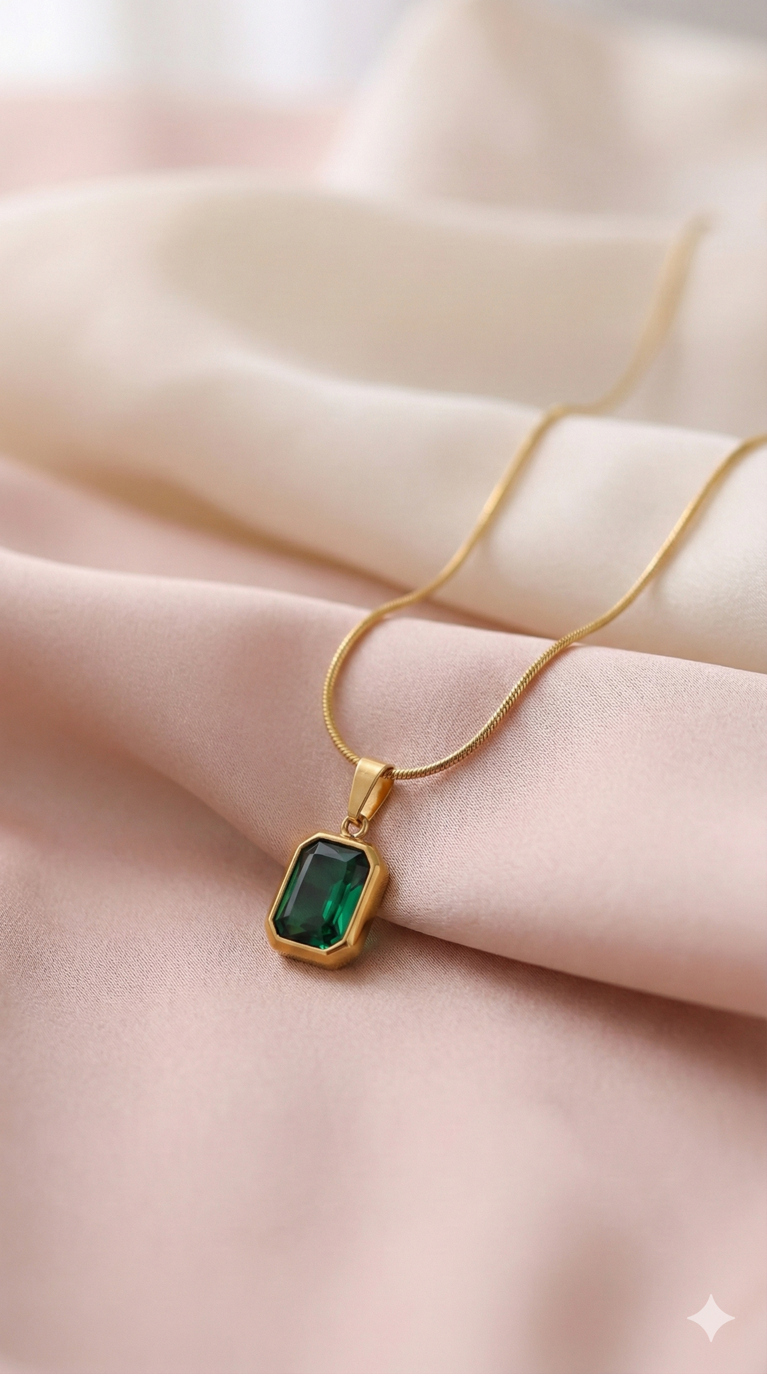 Emerald Green Pendant Necklace