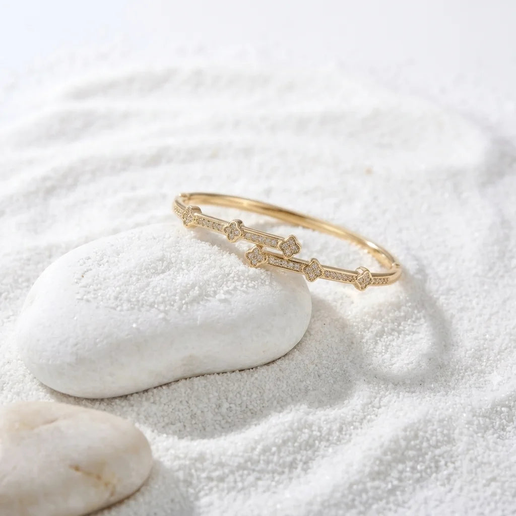 Gold Clover Bracelet for Women | Lucky Clover Charm Bracelet | Fashion Jewellery Gift