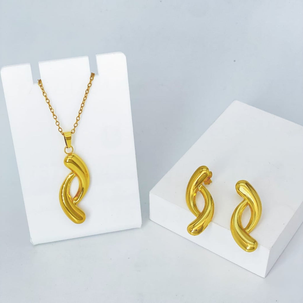 Gold Interlocking Link Jewelry Set - ORYX TREND Necklace SetCoordinated set featuring a necklace and matching stud earrings.Default Title#
