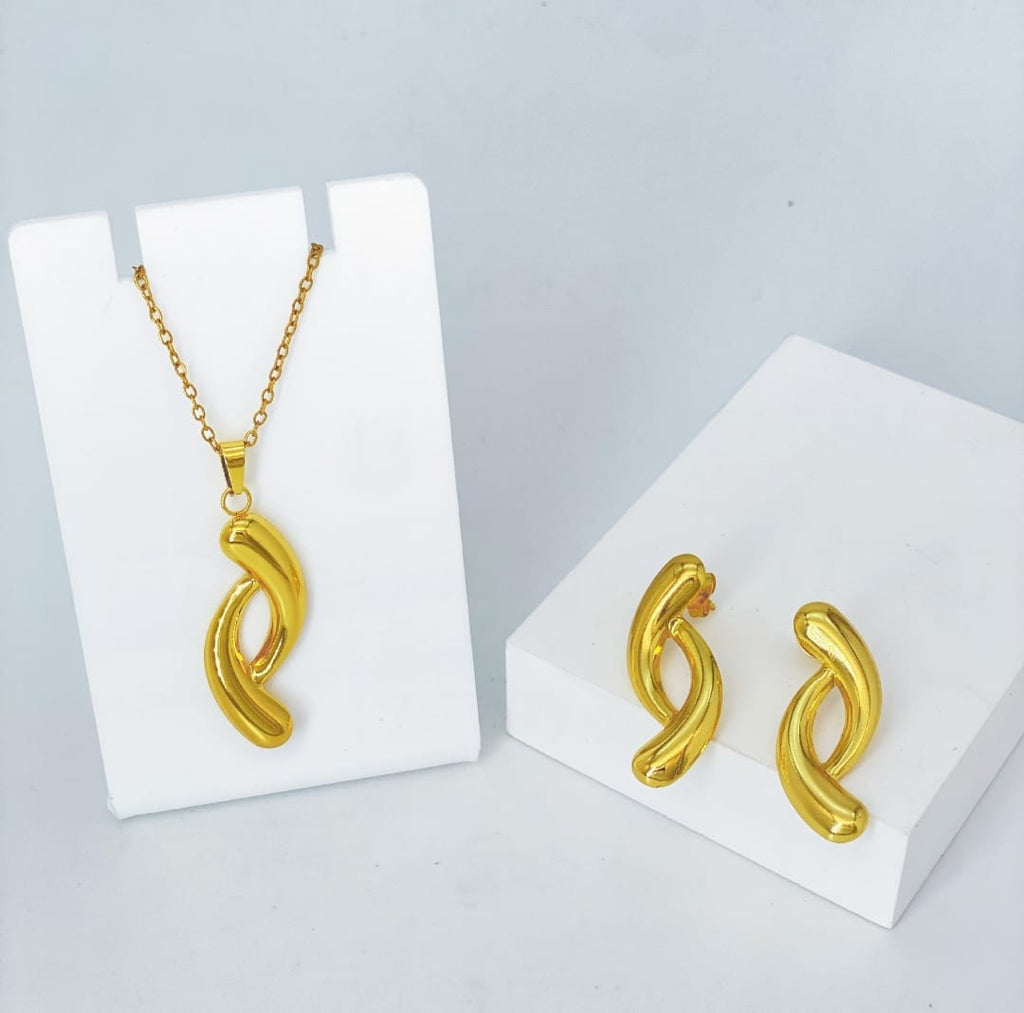 Gold Interlocking Link Jewelry Set - ORYX TREND Necklace SetCoordinated set featuring a necklace and matching stud earrings.Default Title#