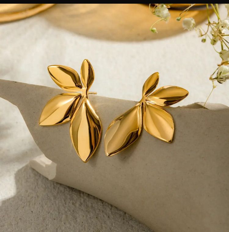 Gold Leaf Jewellery Set | Leaf Necklace & Earrings Set for Women