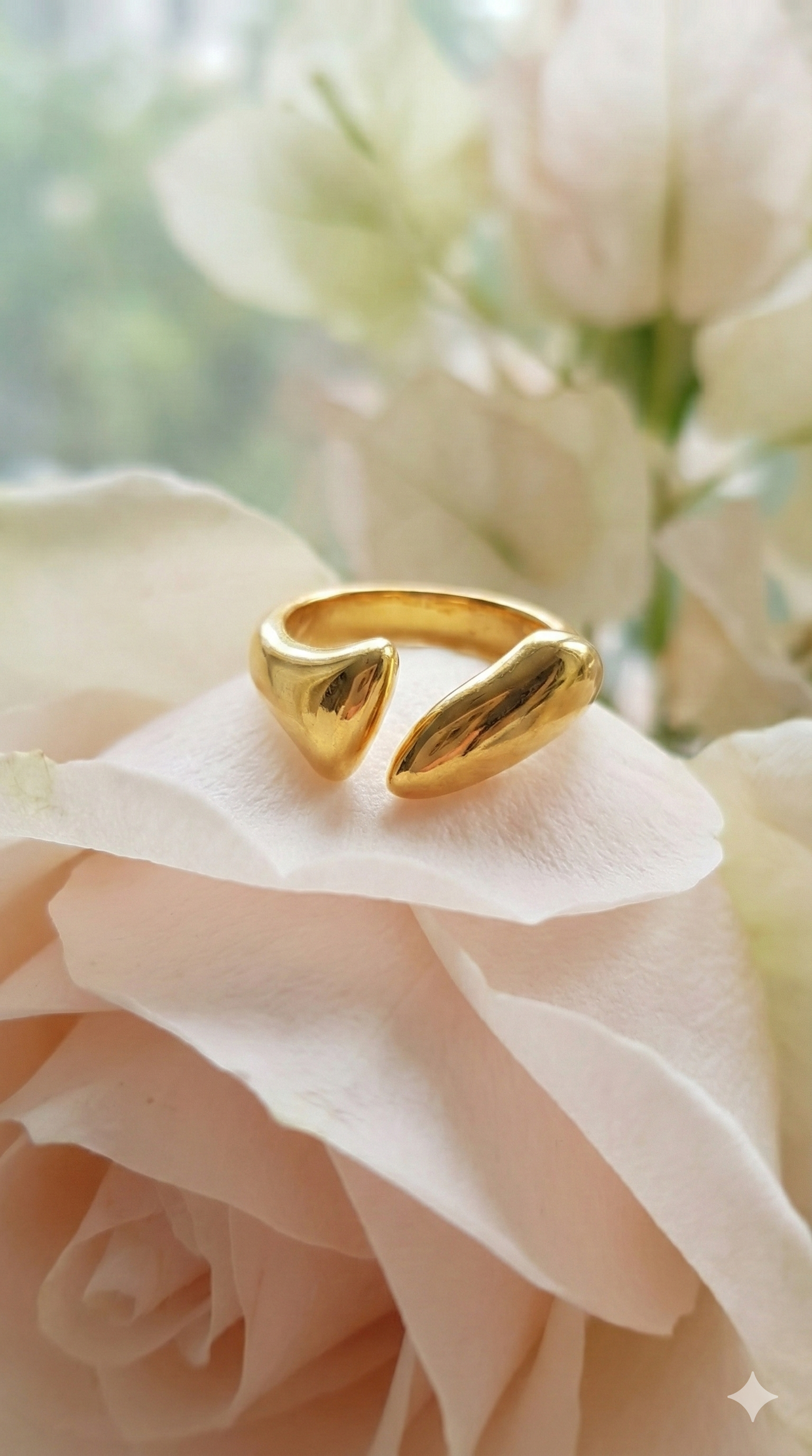 Gold Organic Nugget Open Ring - Sculptural Statement Jewelry - ORYX TREND RingEmbrace fluid design with the ORYX trend Gold Organic Nugget Open Ring. This stunning piece features two polished, abstract nugget shapes that almost touch, creating a dynamic, adjustable design. The smooth, high-shine gold finish gives it a luxurious, molten aesthetic. Perfect for those seeking bold yet sophisticated contemporary statement jewelry. Add this unique piece to your collection from ORYX trend.Default Title#