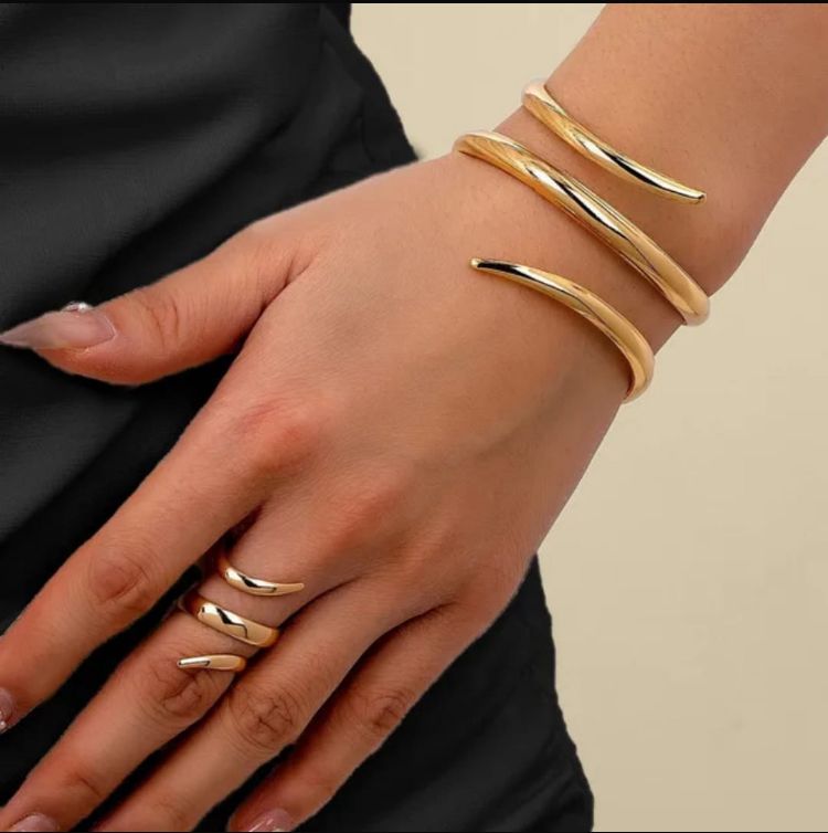Gold Twist Bracelet & Ring Set | Snake Spiral Jewellery Set for Women