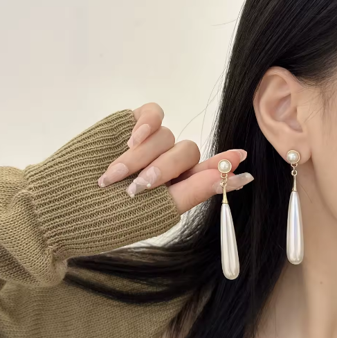 Elegant Tear Drop Pearl Dangle Earrings