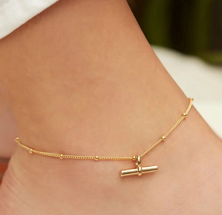 Stylish Gold Toggle Chain Anklet - ORYX TREND AnkletThis beautiful gold toggle chain anklet is the perfect accessory for summer. Featuring a chic and secure T-bar clasp, this ankle bracelet combines classic style with a modern twist. Made with high-quality, durable materials.Default Title#