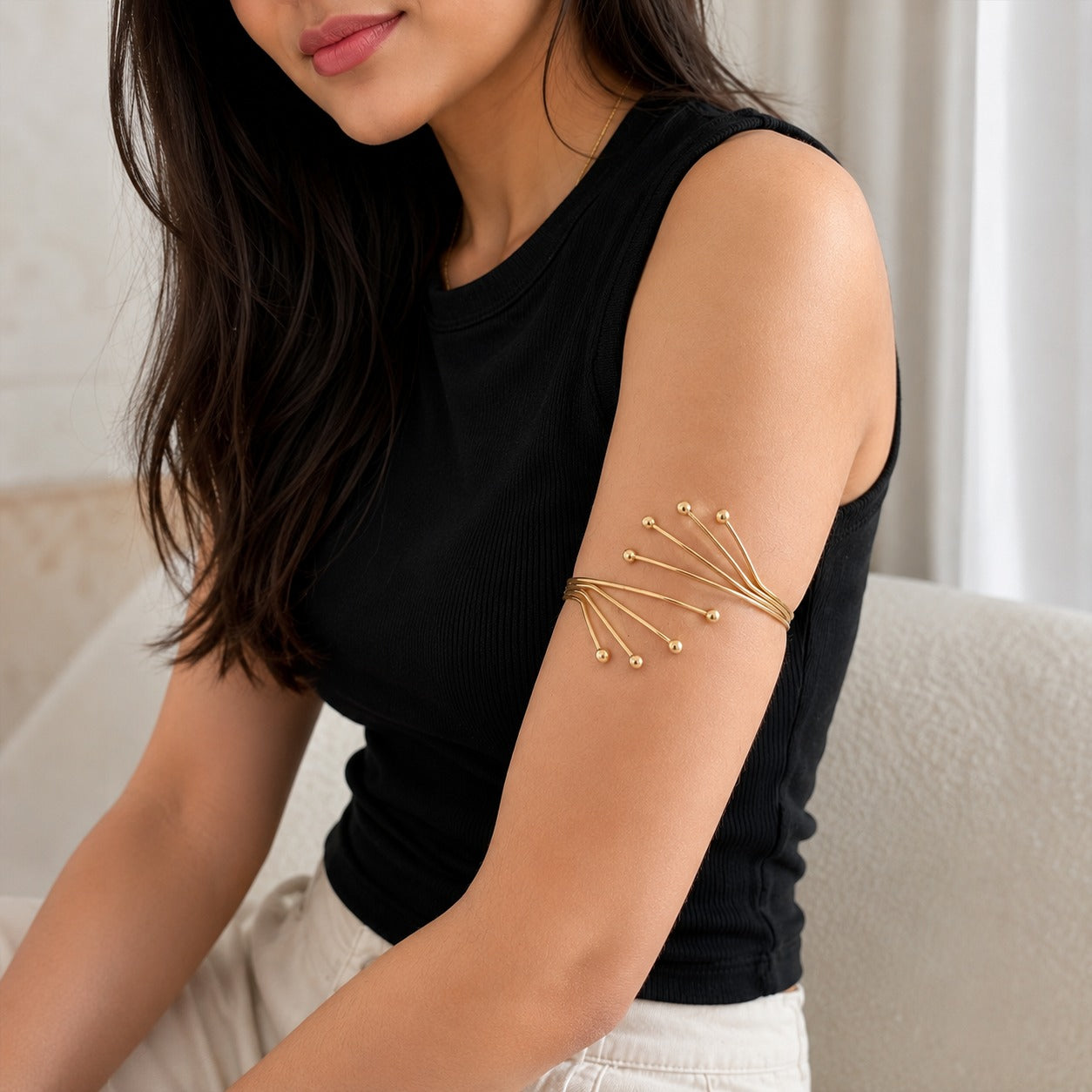 Elegant Gold Upper Arm Bracelet for Women
