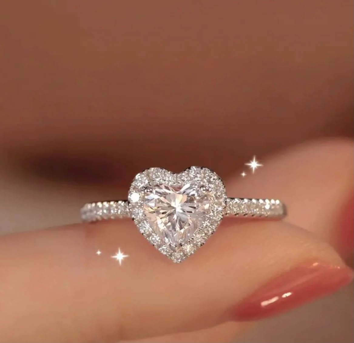 Heart-Shaped Crystal Engagement Ring – Elegant Women’s Solitaire Ring