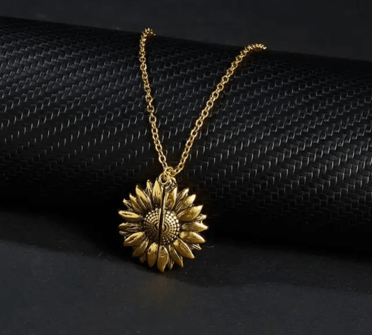 You Are My Sunshine Necklaces - ORYX TREND NecklaceProduct Description: "You Are My Sunshine" Sunflower Locket Necklace 🌻 Celebrate love, joy, and sunshine with this charming and unique locket necklace!Default Title#