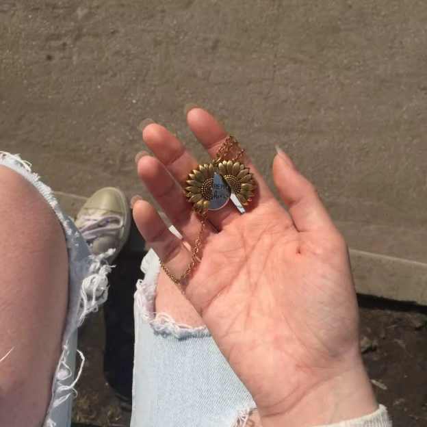 You Are My Sunshine Necklaces - ORYX TREND NecklaceProduct Description: "You Are My Sunshine" Sunflower Locket Necklace 🌻 Celebrate love, joy, and sunshine with this charming and unique locket necklace!Default Title#
